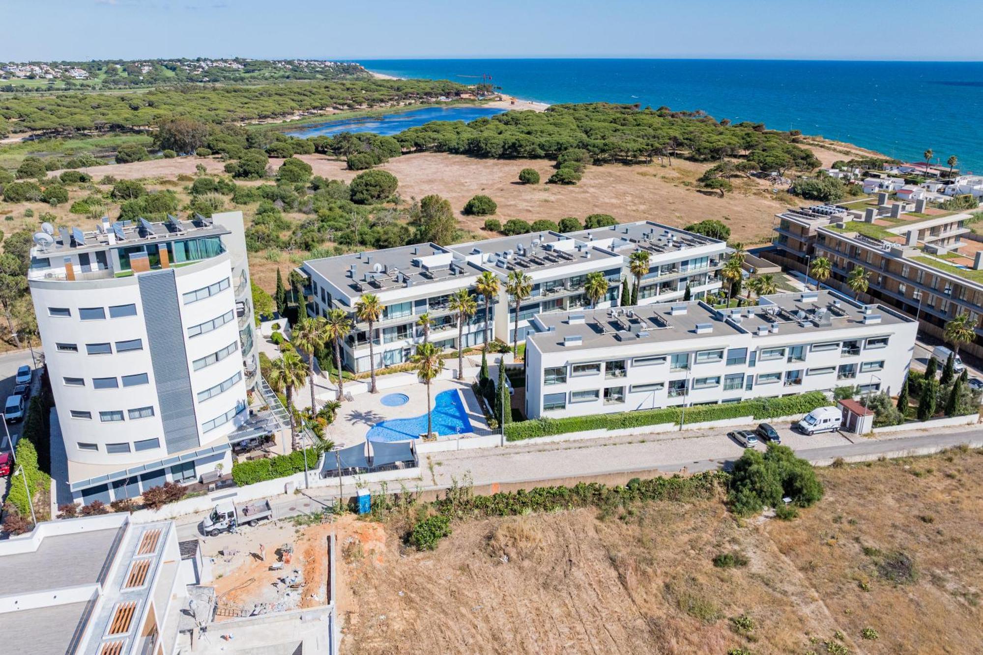 Cavalo Preto Luxury Beach Apartment By Golden Zenith Quarteira Eksteriør bilde